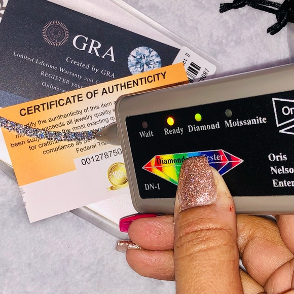 GRA certified VVS  moissanite diamond tennis bracelet 3.9mm Pass Diamond testers - Picture 9 of 10